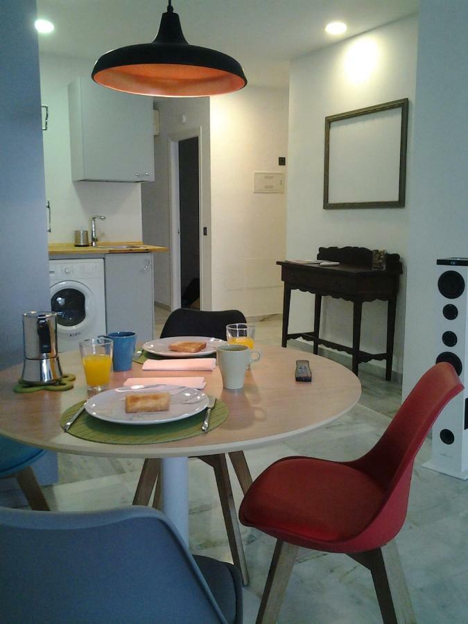 Pop Art House 2 Bedrooms มาลากา ภายนอก รูปภาพ